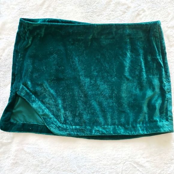 FREE PEOPLE Annalise Side Vent Velvet Micro Mini Skirt--8 - Picture 3 of 11